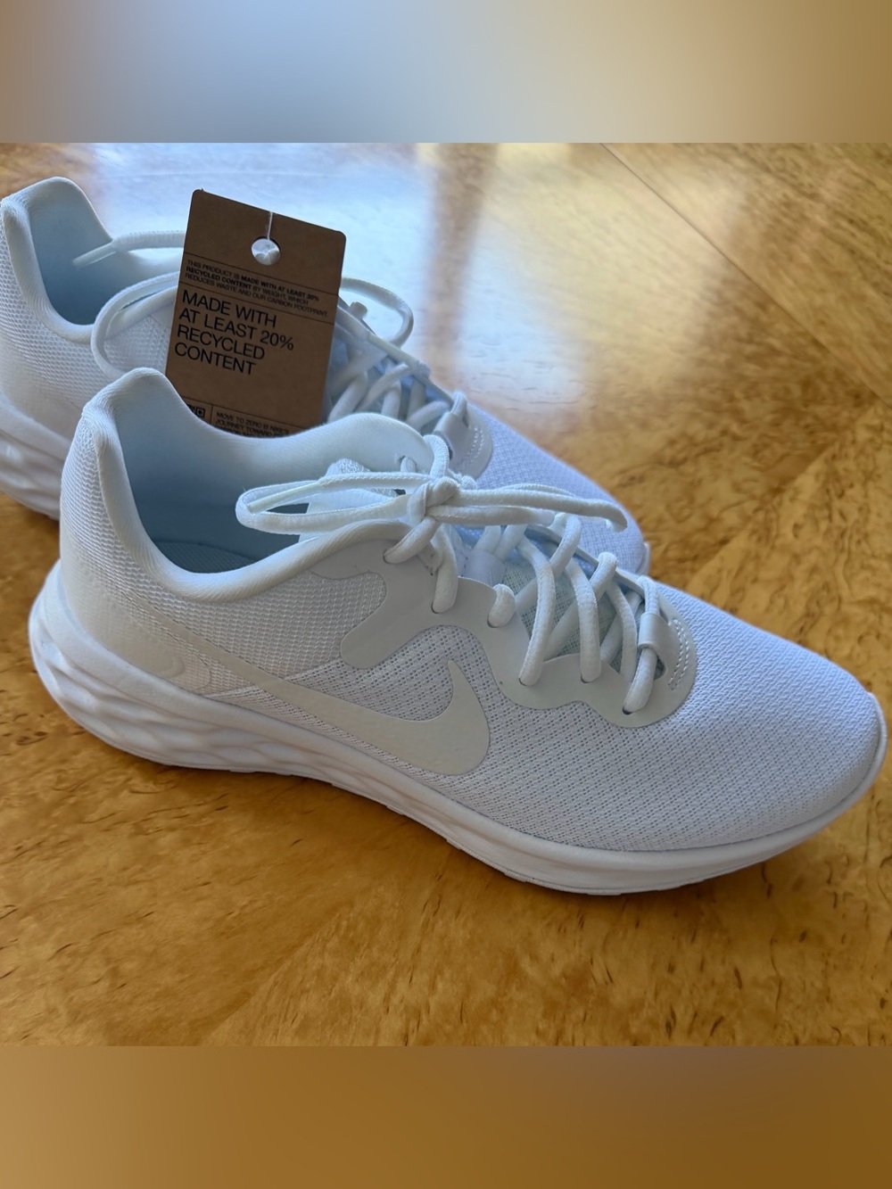 NEW Nike Revolution 6 Running Shoe